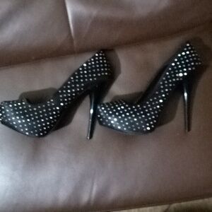 Women's sz 9 high heels
